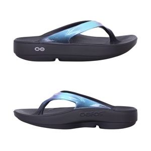 OOFOS Flip Flops